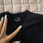 athletic black fitted shirt Photo 2