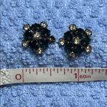 Vintage Art Deco Gold Plate and Emerald Green Screw Back Earrings Photo 2