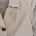 Buttons Tan blazer with tortoise  Photo 3