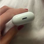 Apple Original AirPods Photo 3