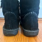 Minnetonka  Size 7 M Black Warm Leather Pull On Boots. Leather upper! Photo 9