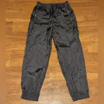 Babaton ARITZIA  Bec Pant Black Medium Lounge Style Pull On Jogger Photo 3