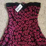 Hot Topic Leopard Lips Tube Dress Photo 2