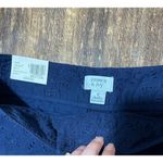 Crown & Ivy NWT  Shelby Scallop Navy shorts size 8 Photo 3