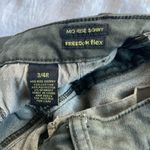 Rue 21  skinny jeans 3/4 army green pants stretchy  freedoom flex spandex zip fly Photo 4