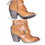 NWOB Pop Peeler Leather Ankle Boots size 7M Brown Photo 1