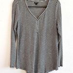 Torrid  Top Black & White Striped V Neck Henley Long Sleeve Tee Sz L (0) EUC Photo 0