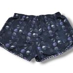 Shorts Size Medium Women's Under Armour Semi-Fitted HeatGear Photo 1