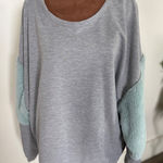 Umgee ‎ USA Gray Top with Faux Fur Sleeves, Women's Relaxed Fit, Stylish Lounge Photo 0