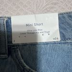 Hollister Ultra Low-Rise Ripped Medium Wash Mini Denim Shorts NWT size 2 w26 y2k Photo 5