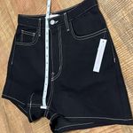 Lisa Says Gah NWT  Black Denim Embroidered Shorts, Size 6 Photo 10
