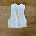 BDG  - Giselle Cropped Sleeveless Sweater Vest in White Photo 2