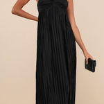 Lulus LULU’S Remarkable Beauty Black Satin Plisse Strapless Maxi Dress Photo 0