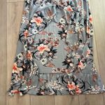 JODIFL Boutique  Women’s Gray Floral High Low Maxi Dress Size Medium Photo 3