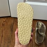 Birkenstock  Women Gizeh Metallic Gold Sandals sz 38 7.5 Regular Photo 4