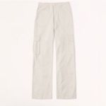 Abercrombie & Fitch  Relaxed Cargo Pant in Cream Size 8/29 Long Photo 6
