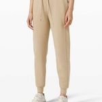 Lululemon  Scuba High Rise Joggers Fleece Trench Color Size 2 Photo 4