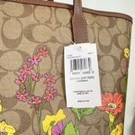 Coach NWT City Tote Bag In Signature Canvas With Floral Print Photo 3
