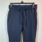 Lululemon  On The Fly Pants 27" Black Cropped Casual Lounge Women’s 4 Photo 2