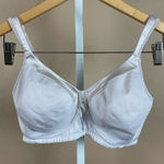 Playtex  Vintage 38D Wireless Bra Satin Detail Hook Back Closure Adjustable Strap Photo 0