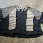 POL  Women’s Sweatshirt Large Oversized Distressed Mixed Media Photo 0