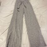 Aritzia  sweats Photo 0