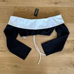 Pretty Little Thing - Woven Contrast Fold Over Collar Top in Black and White Photo 2