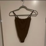 SKIMS NWOT FITS EVERYBODY CAMI THONG BODYSUIT BROWN XS Photo 2