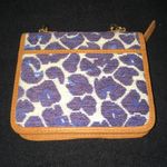 Street Level  Crossbody Phone Bag Missing Strap Photo 1