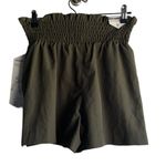 One 5 One Women's Casual Olive Green Shorts - Size Med - NWT Photo 1