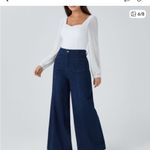 Halara SoftlyZero White Mesh Sleeve Bodysuit size M. Photo 5