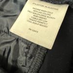 Jones New York  stretch shorts are a size 8. Photo 3