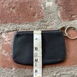 DESIGNERS GUILD coin purse Black caviar leather with zipper and ring Photo 6