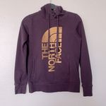 The North Face Trivet Purple/Gold Pullover Hoodie Sweatshirt Size Small Photo 2