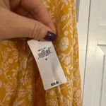 Old Navy NWT yellow floral split neck blouse size M Photo 5