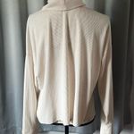 American Eagle  cream flowy waffle print turtle neck long sleeve size small Photo 2