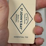 st. john's bay St. John’s Bay Women's Medium White Short Sleeve Crew Neck Essential Tee Shirt Photo 3