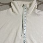 Cream Sleeveless Half Photo 5