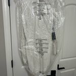 LARA style 51052 Plunging V Photo 6