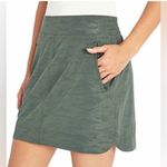 Orvis Travel Skort Skirt Shorts Camo Olive Green Comfort Womens Size Small Photo 0