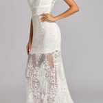 Stunning Sheilay White Lace Gown with Train – Size M Wedding Evening Party Photo 2