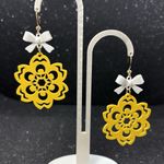 Handmade Yellow and White Floral Drop Earrings Photo 2
