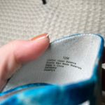 CARLOS BY CARLOS SANTANA Blue Tie Dye 80s Bow Stiletto Heels Women's Size 10M Photo 7