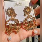 Noir gold tone flower lover birds with pearl drops earrings Photo 1