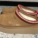 UGG  Tazz Platform Slippers in Chestnut Photo 4