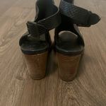 UGG Women’s  Black Textured Peep Toe 3.5 Inch Heeled Sandals, Size 7 Photo 3