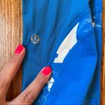 Lululemon Run Inspire Crop II blue and white floral leggings size 4 Photo 5