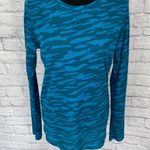 Under Armour women L camo print all season gear fitted thermal shirt blue Photo 0