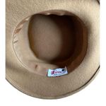 Vintage tan Boutique Kate for Canada with a velour ribbon and feathers. EUC. Photo 2