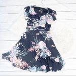 City Chic Women's Floral Flourished V-Neck Fit & Flare Cap Sleeves Dress Size 16 Photo 3